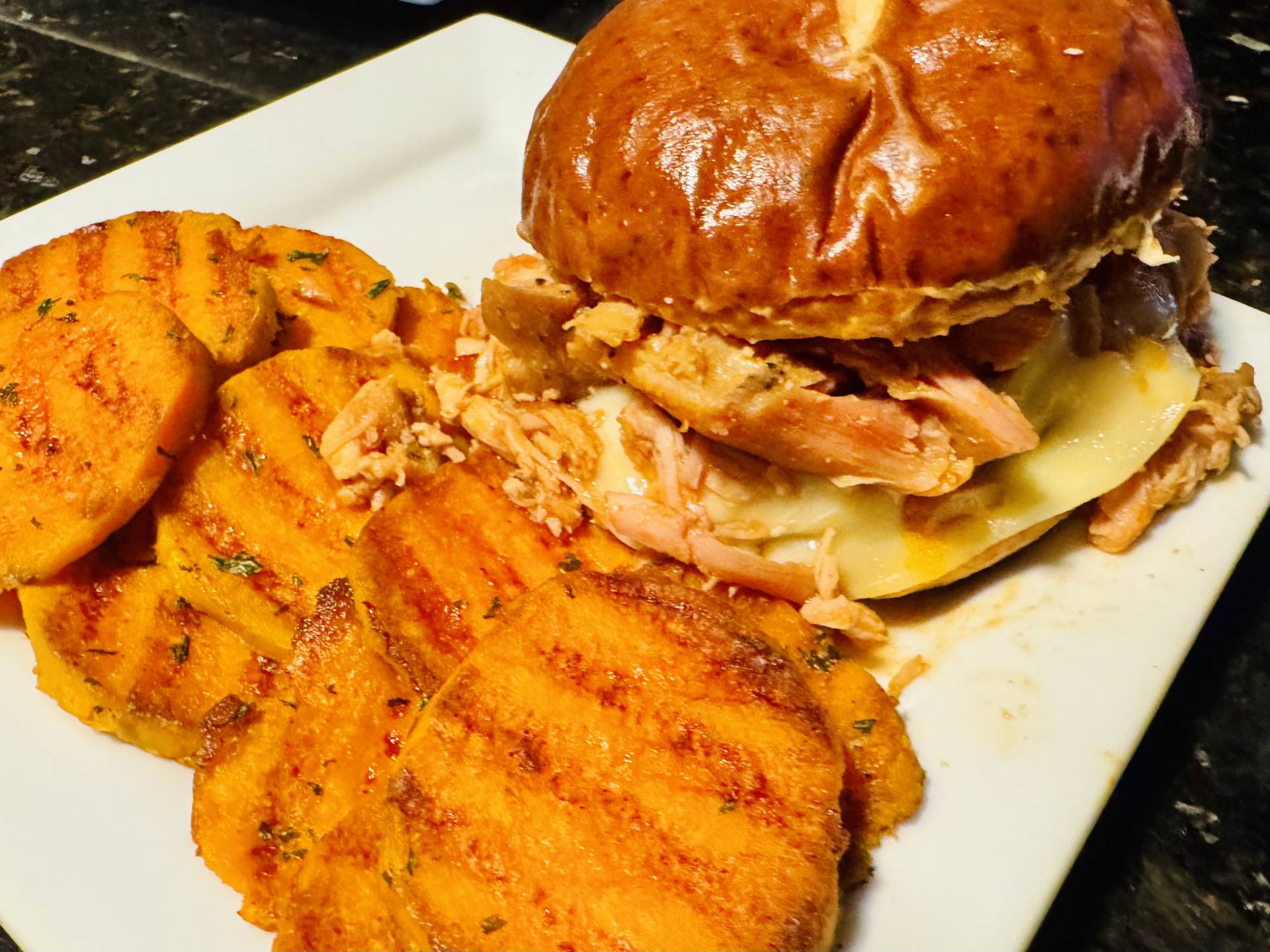 Pulled Chicken Burger